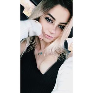 Meet your Posher, Olivia